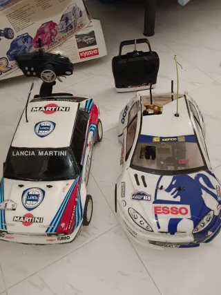 2 coches RC nitro , un kyosho y otro thunder Tiger