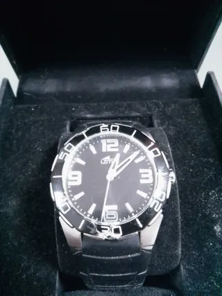 Reloj Lotus Hombre Negro y Plateado