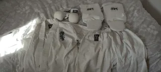 Kimono Karate Ikara y Protecciones