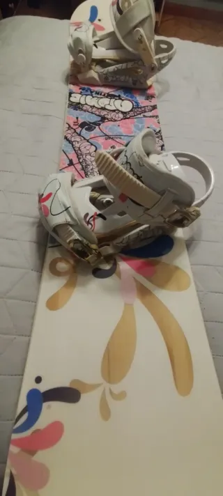 Tabla Snowboard Atomic con Fijaciones