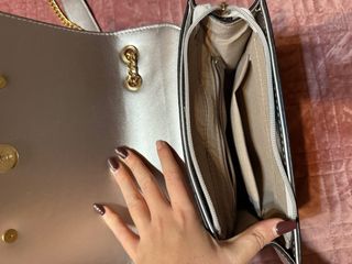 Borsa eco pelle argento dettagli oro