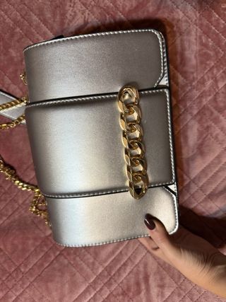 Borsa eco pelle argento dettagli oro