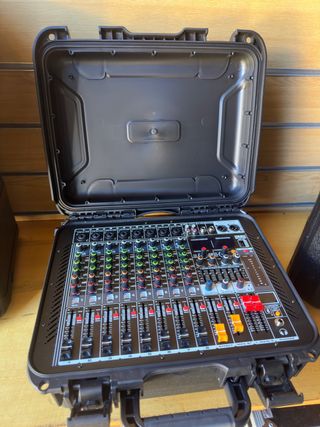 Equipo Sonido 1000W: Mesa + 2 Altavoces EV SX100