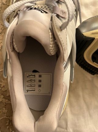 Nike V2K Run unisex trainers white/silver