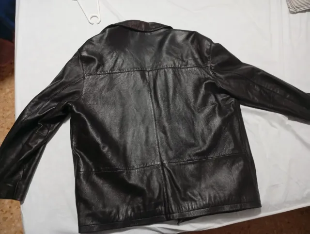 Chaquetón de piel negro