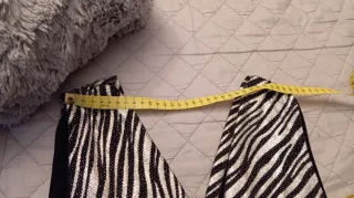 Vestido sin manga estampado cebra, con brigie