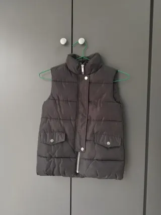 Chaqueta sin mangas NIÑA Zara, Talla 5-6 (NO XS)