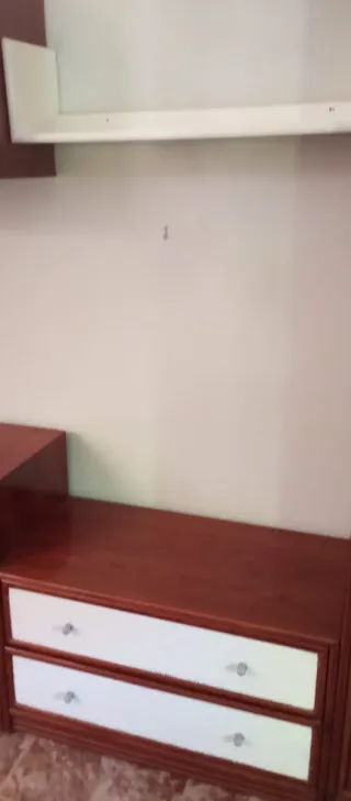 Muebles de ratán y cristal