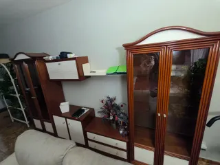 Muebles de ratán y cristal