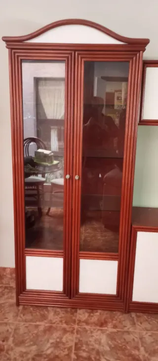 Muebles de ratán y cristal