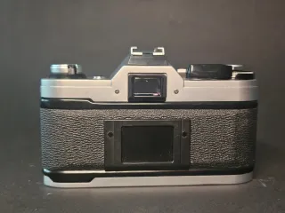 Canon AE-1 + FD 50mm 1:1.8