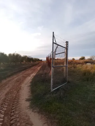 Terreno rústico con valla 1250m cuadrados.