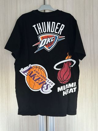 Camiseta Bershka x NBA Negra