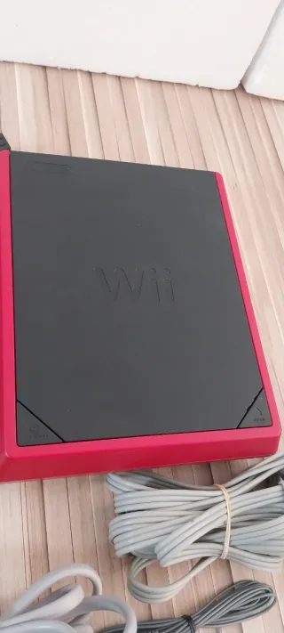 Nintendo Wii Mini Roja y Negra