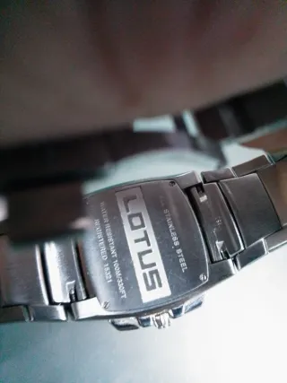 Reloj Lotus Hombre Plata y Blanco