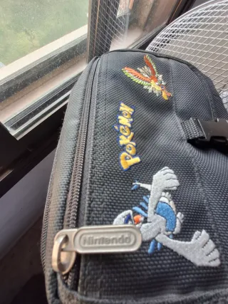 Bolsa Pokémon Lugia Ho-Oh Gameboy Negra
