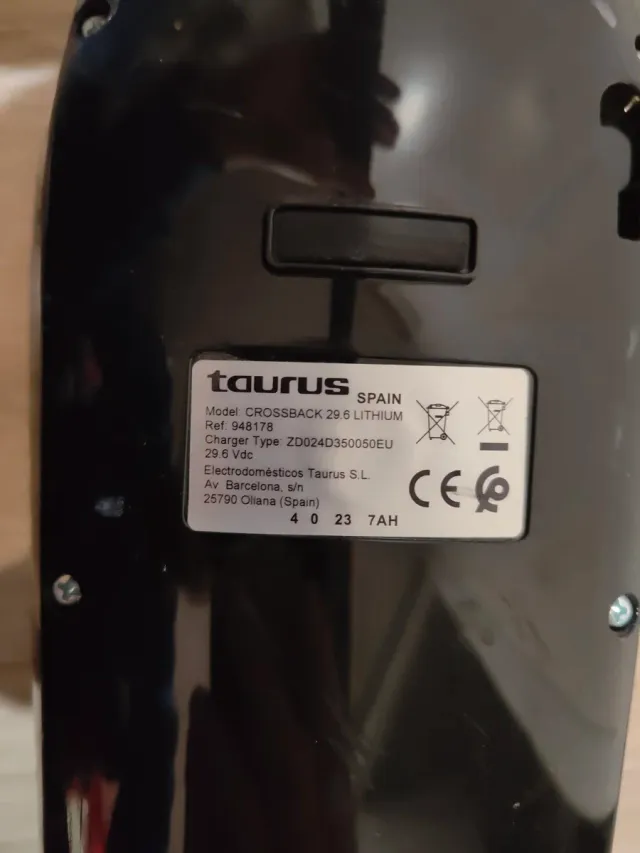 Aspiradora Taurus Crossback 29.6V