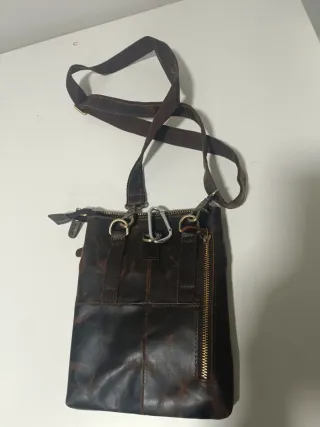 Bolso bandolera cuero desgastado