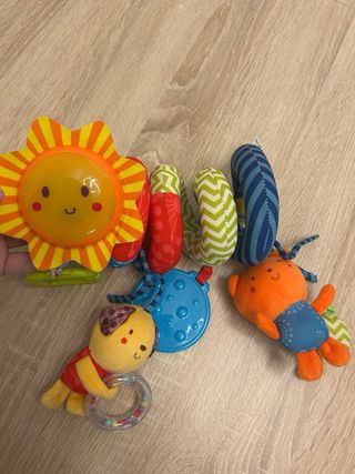 Espiral para cochecito con peluches