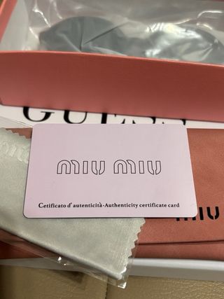 Gafas de sol Miu Miu rosas