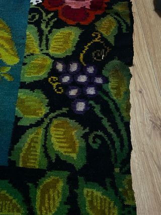 Tappeto in lana con uccelli e fiori