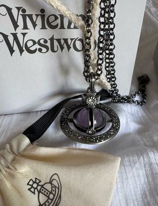Vivienne Westwood collana con pietra viola
