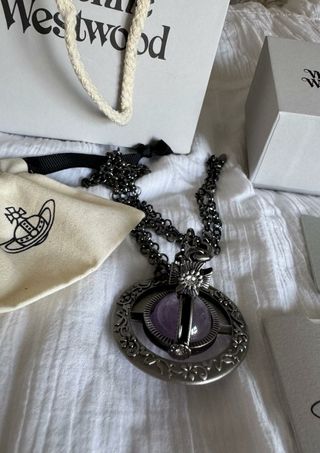 Vivienne Westwood collana con pietra viola