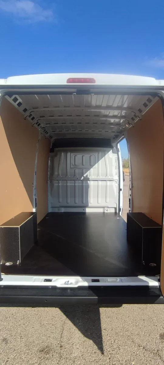 Alquiler de Furgoneta Grande