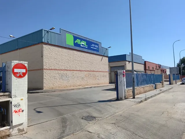 Alquiler de Furgoneta Grande