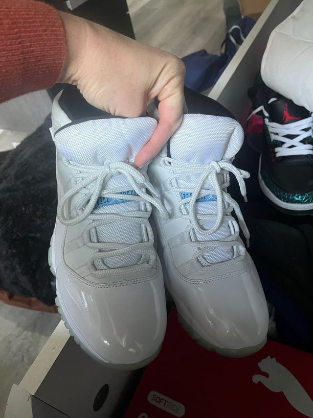 Zapatillas Jordan Blancas y Azules