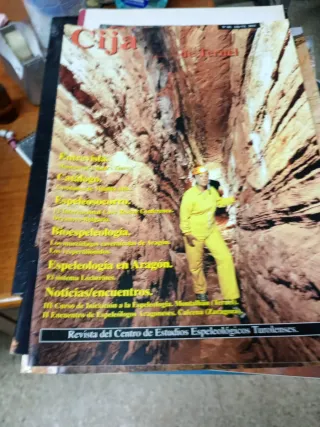 Revista Cija de Teruel - espeleologia