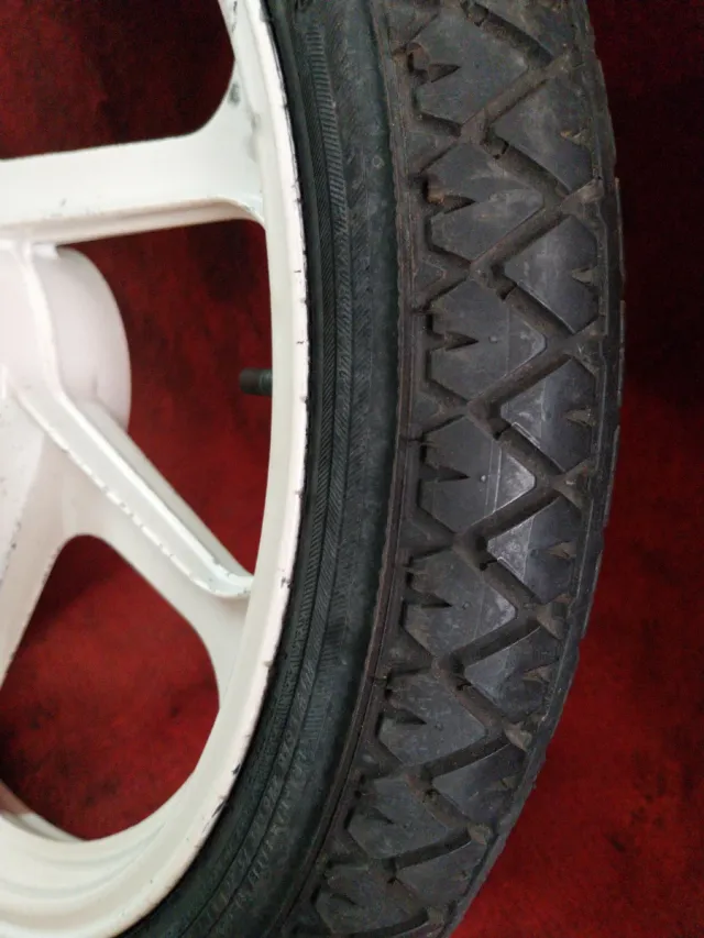 Llanta y tapa Derbi Variant