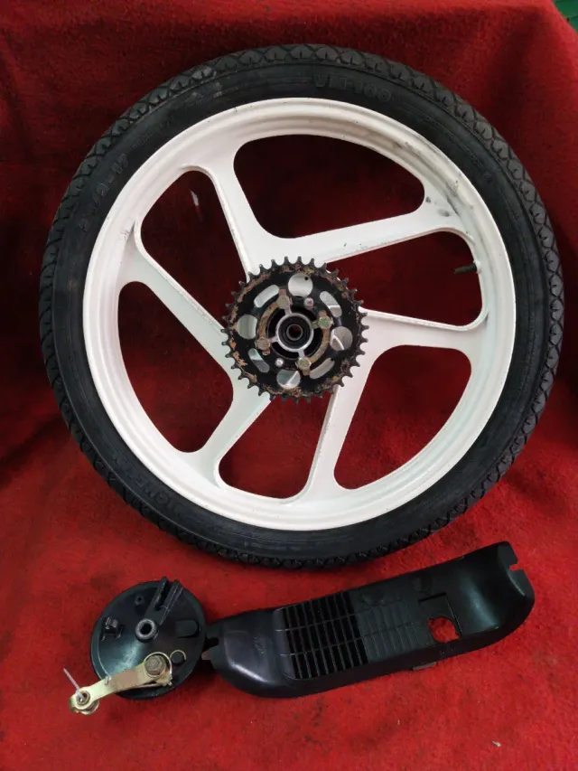 Llanta y tapa Derbi Variant