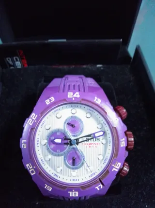 Reloj Lotus Champions 2010 Morado