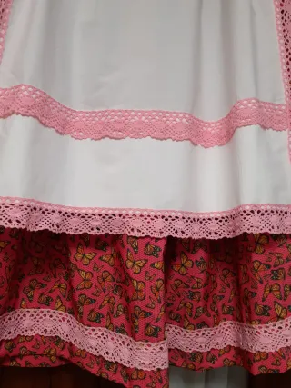 Falda huertana con mariposas