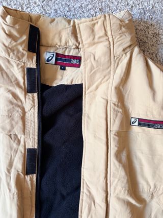 Abrigo vintage Asics beige