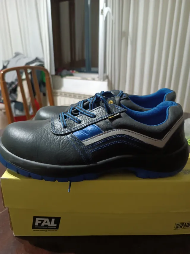 Zapatos de trabajo FAL negros y azules