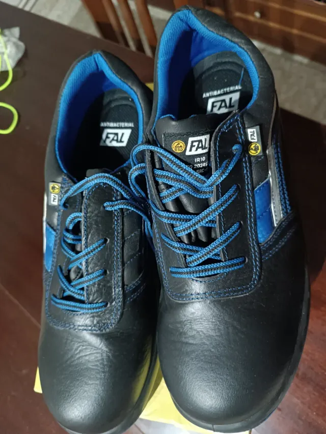 Zapatos de trabajo FAL negros y azules