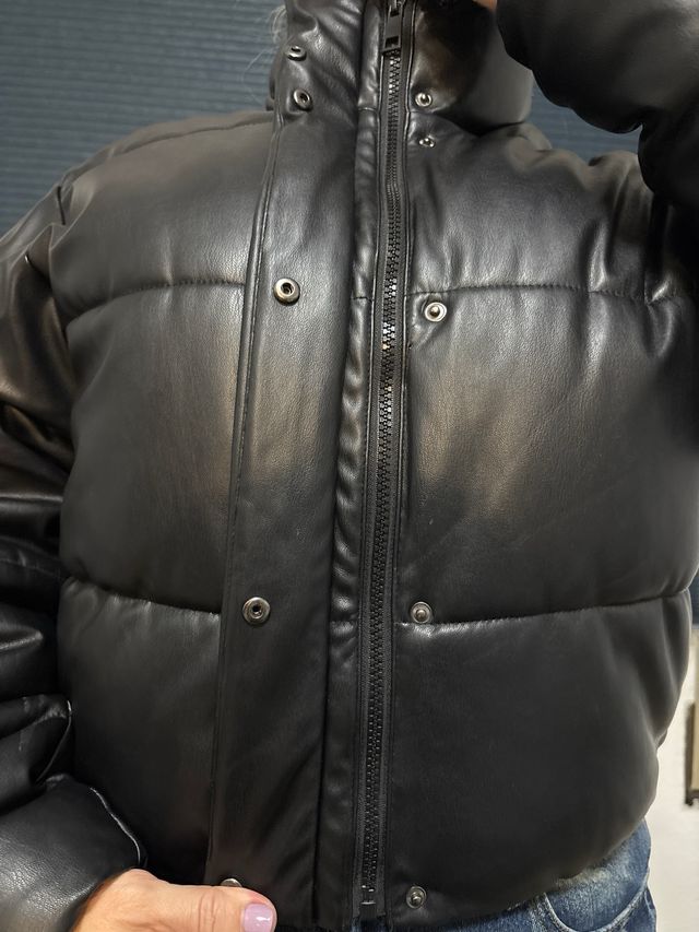 Chaqueta acolchada efecto piel Zara