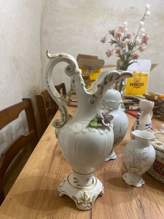 Juego de jarrones y piezas decorativas