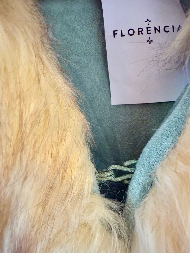 Capa/abrigo de invierno con capucha y pelo NUEVO