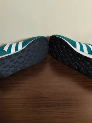 Zapatillas Adidas Verdes y Blancas,originales