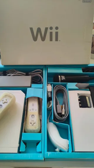 Nintendo Wii con Mando Extra y Micrófono