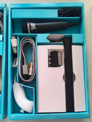 Nintendo Wii con Mando Extra y Micrófono