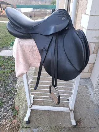 Silla de montar Kieffer 18" completa