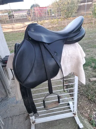 Silla de montar Kieffer 18" completa