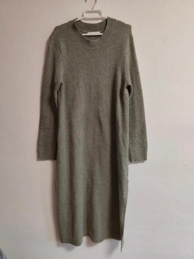 Vestido midi de chica talla XL de Lefties.