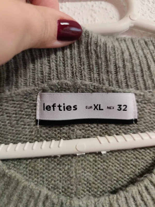 Vestido midi de chica talla XL de Lefties.