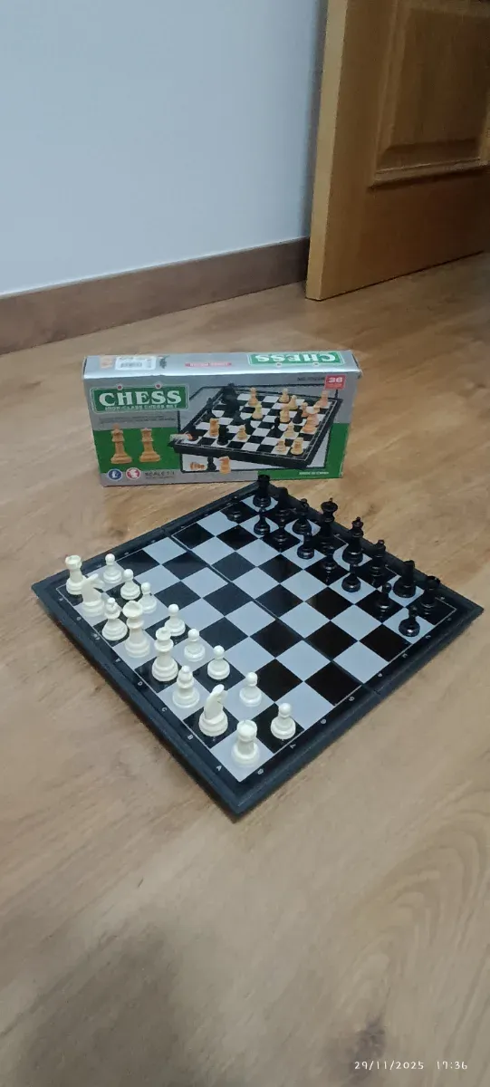 Ajedrez de viaje magnético