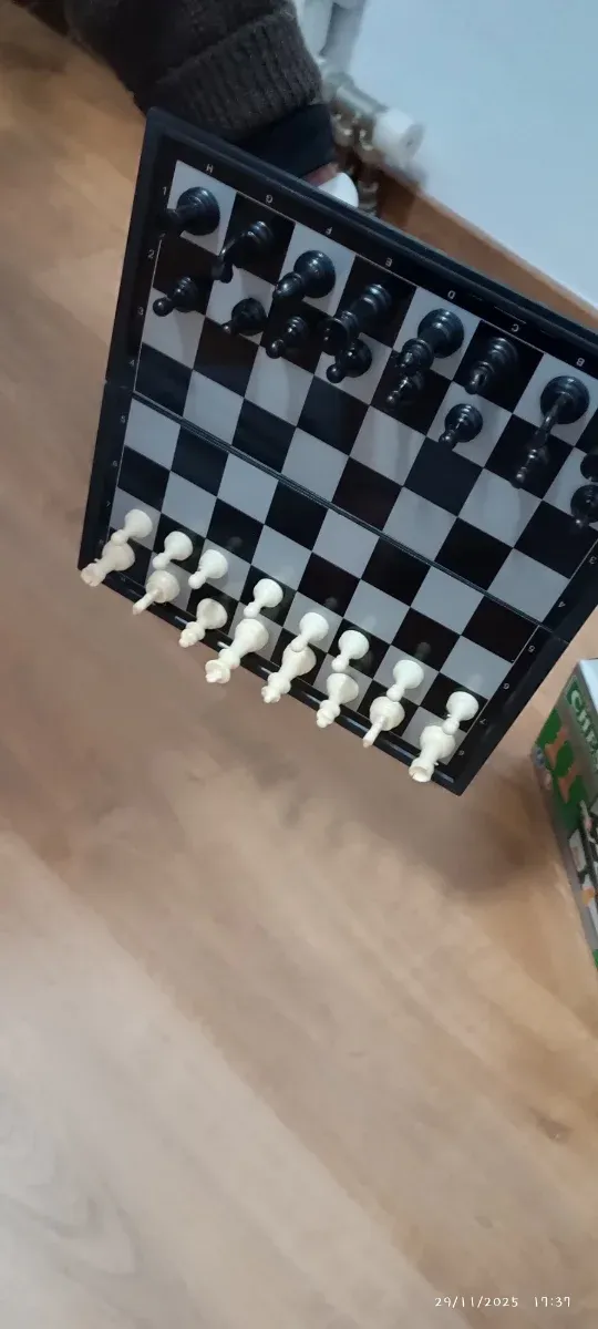 Ajedrez de viaje magnético